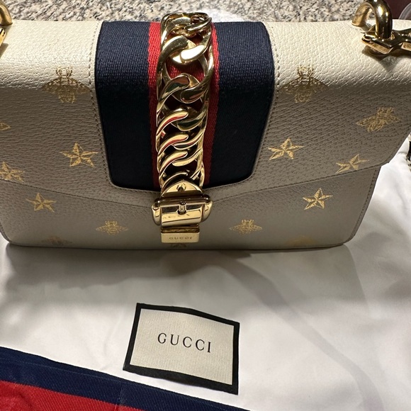Gucci Small Sylvie Bee Star Mini Bag - Picture 3 of 11